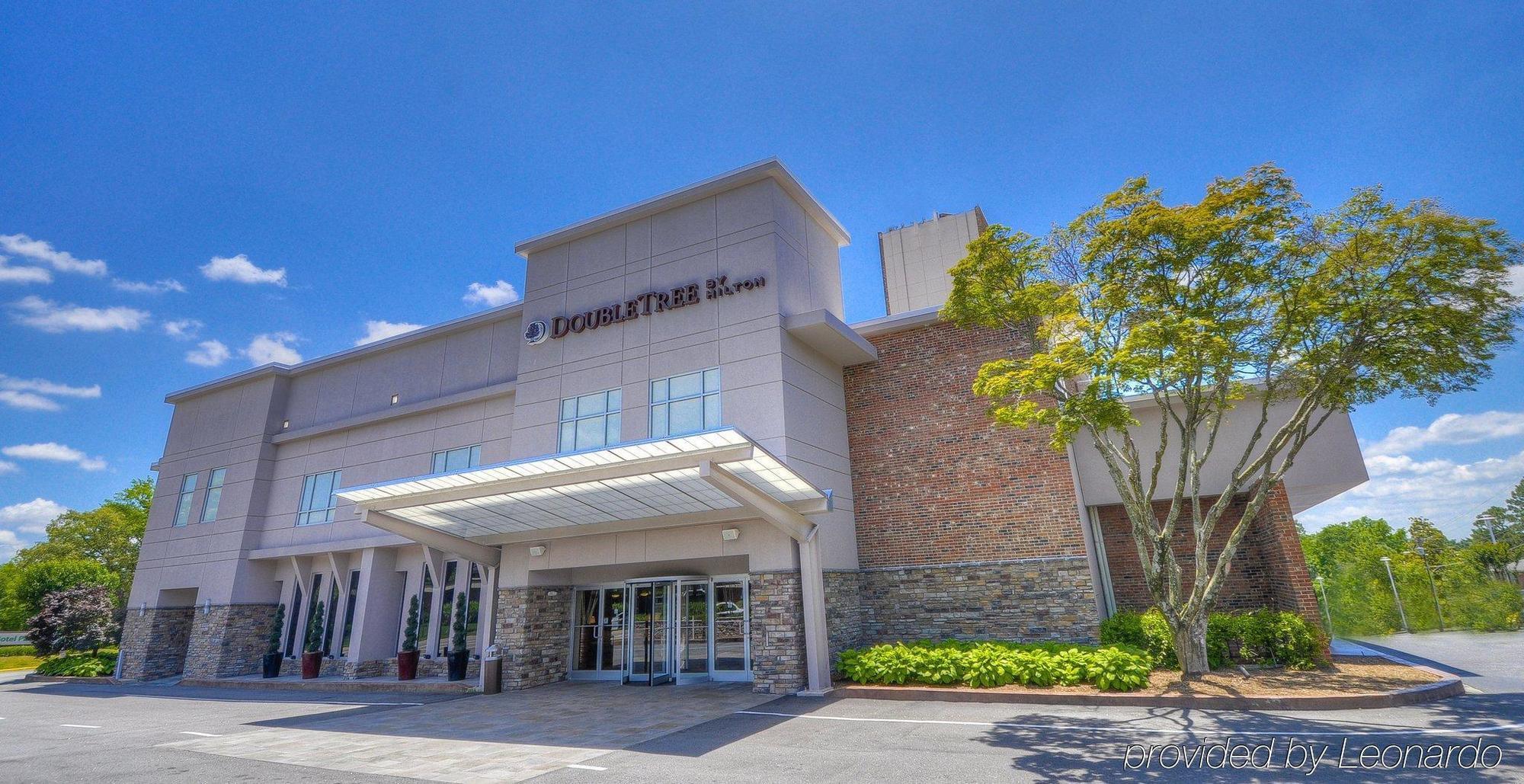 Doubletree By Hilton Hotel Raleigh - Brownstone - University Bagian luar foto