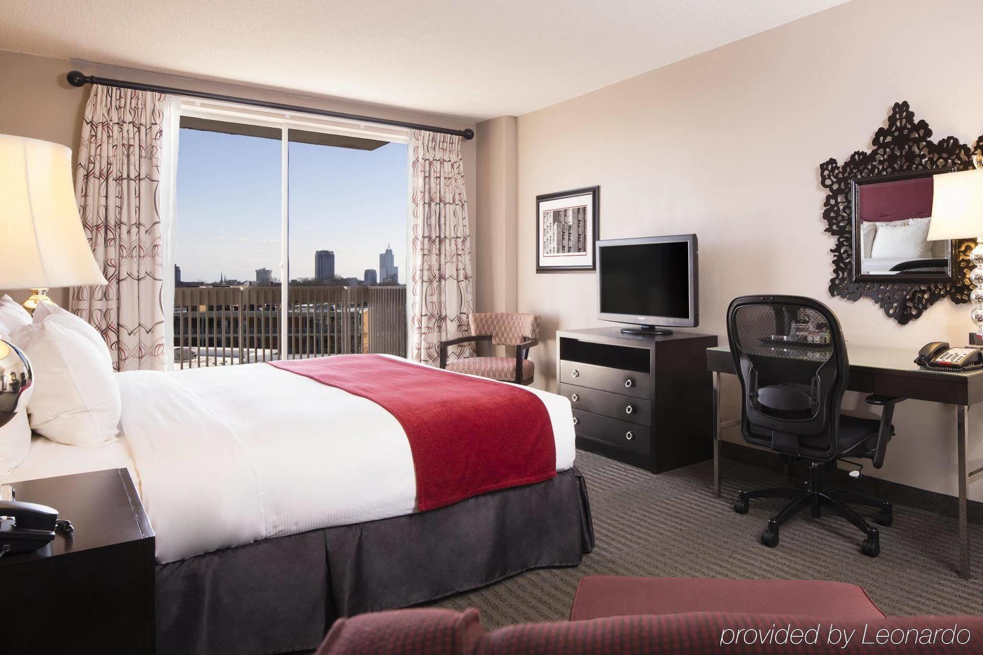 Doubletree By Hilton Hotel Raleigh - Brownstone - University Bagian luar foto