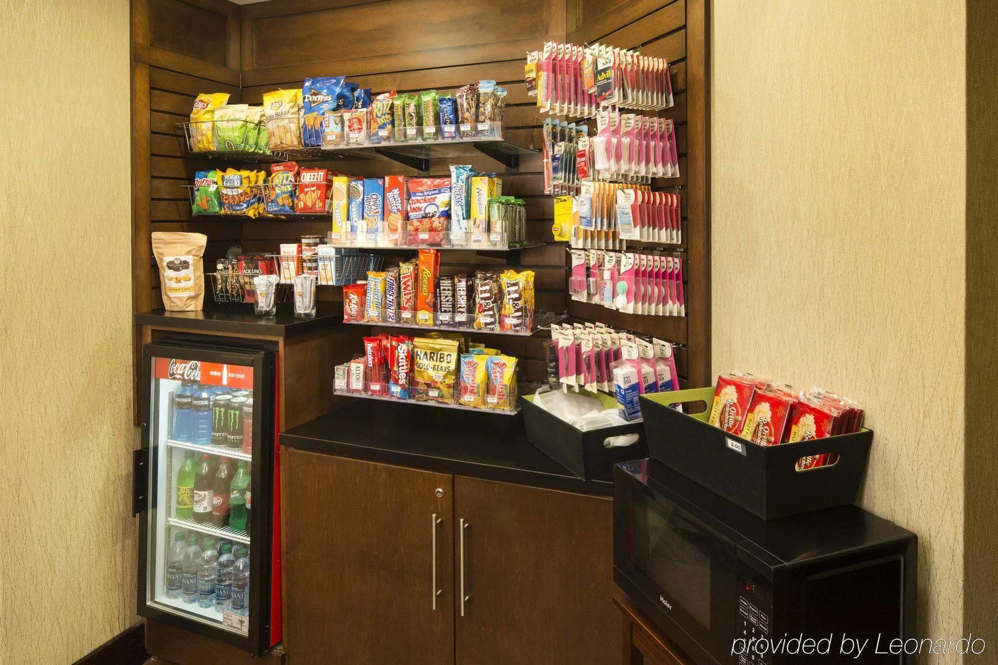 Doubletree By Hilton Hotel Raleigh - Brownstone - University Bagian luar foto