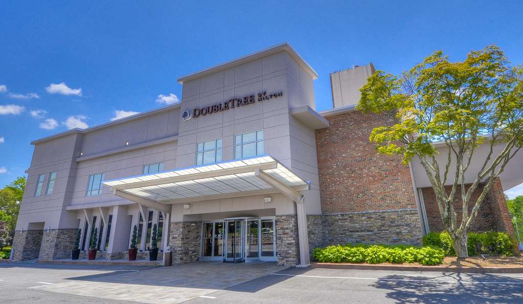 Doubletree By Hilton Hotel Raleigh - Brownstone - University Bagian luar foto