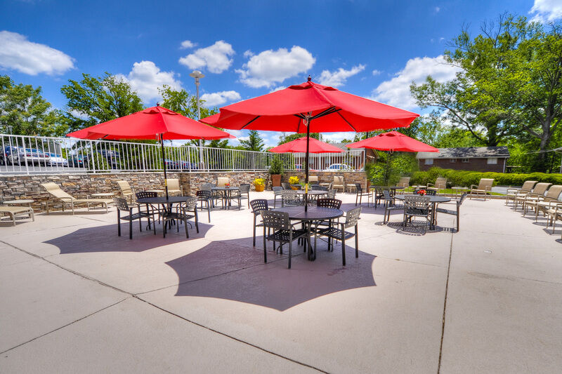 Doubletree By Hilton Hotel Raleigh - Brownstone - University Bagian luar foto