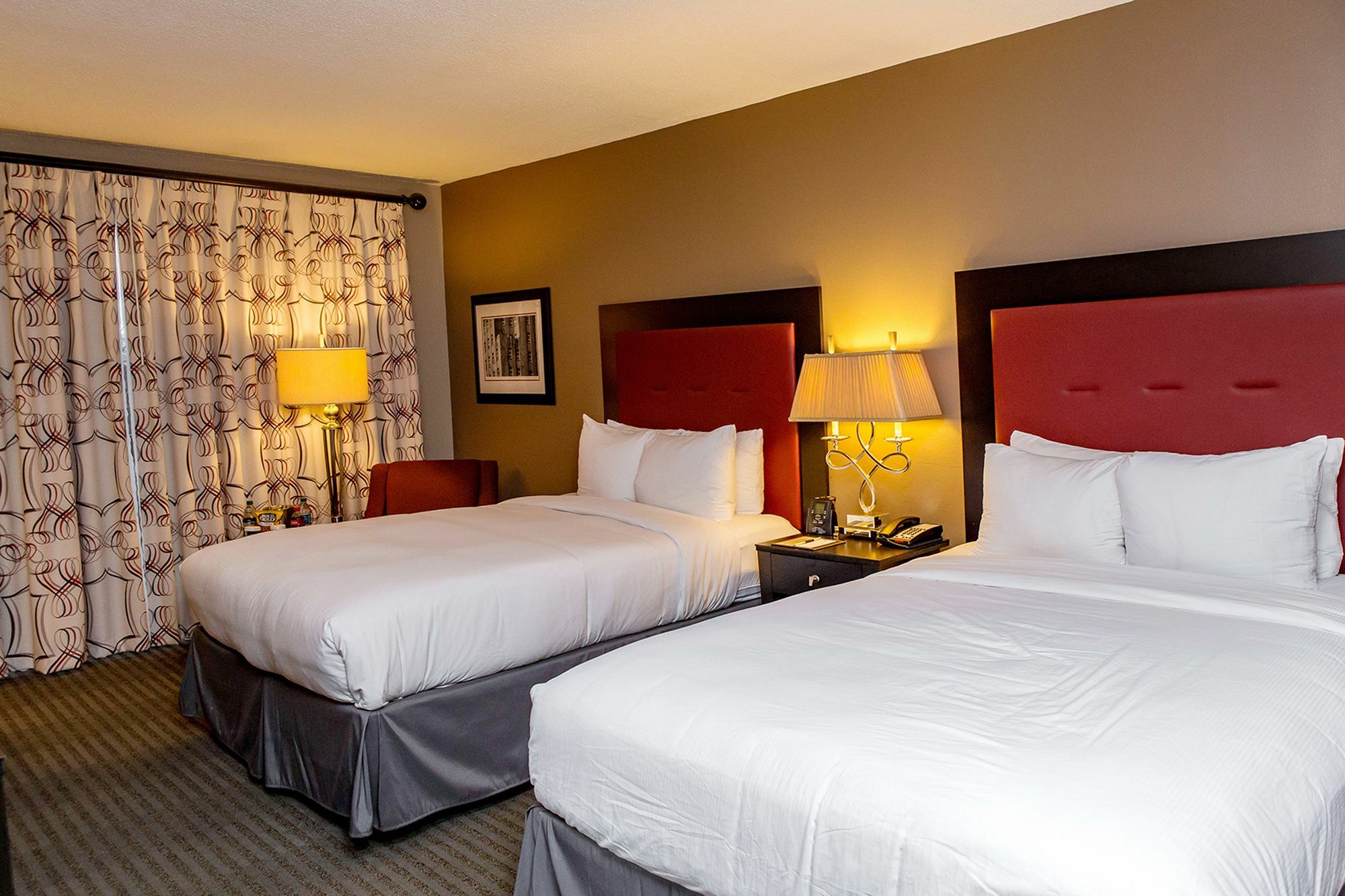 Doubletree By Hilton Hotel Raleigh - Brownstone - University Bagian luar foto