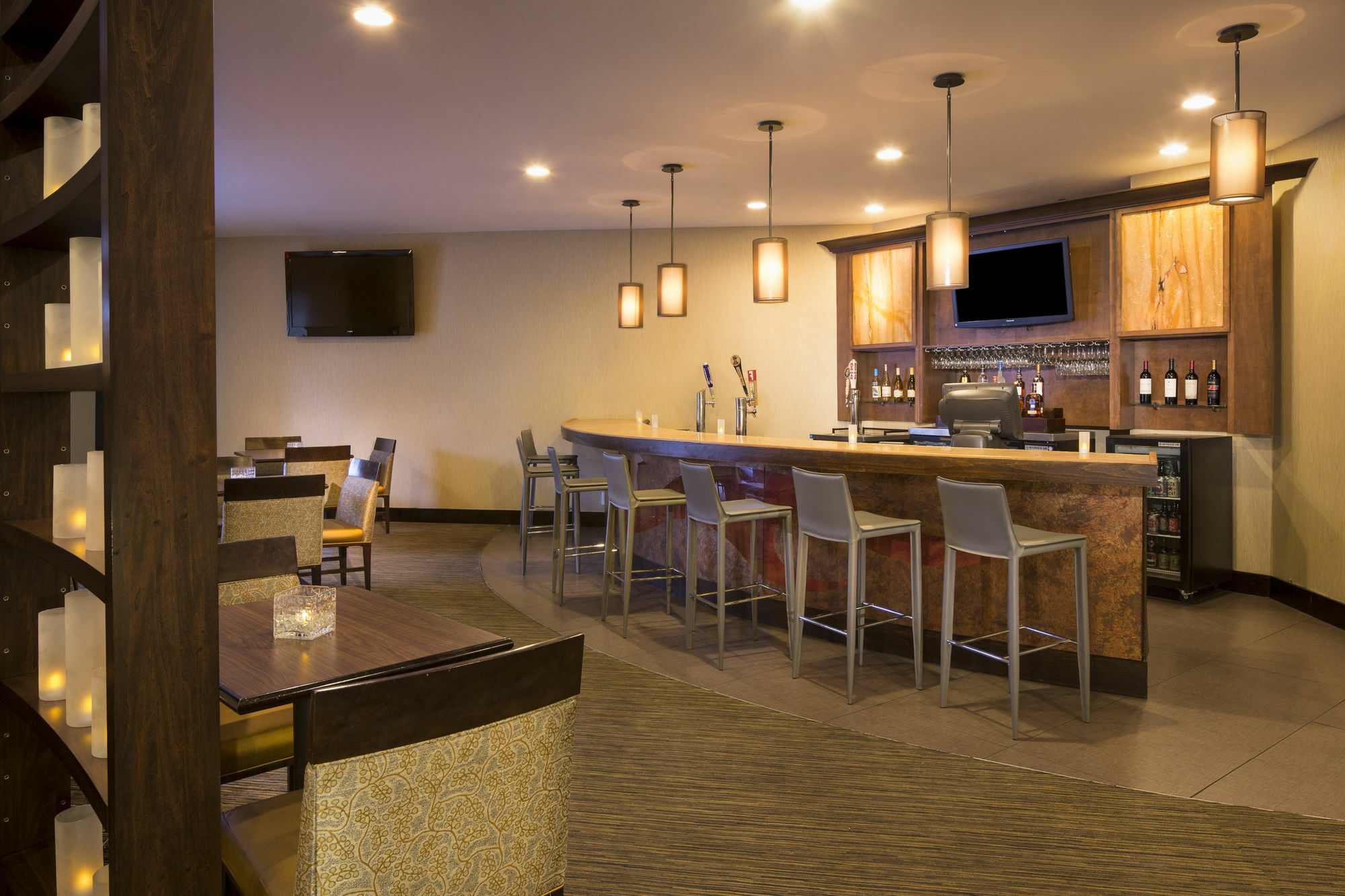 Doubletree By Hilton Hotel Raleigh - Brownstone - University Bagian luar foto