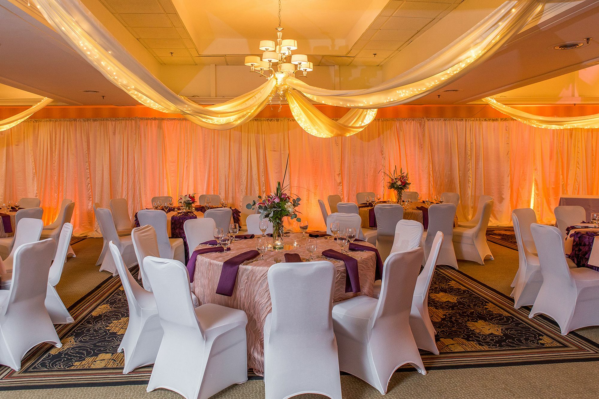 Doubletree By Hilton Hotel Raleigh - Brownstone - University Bagian luar foto