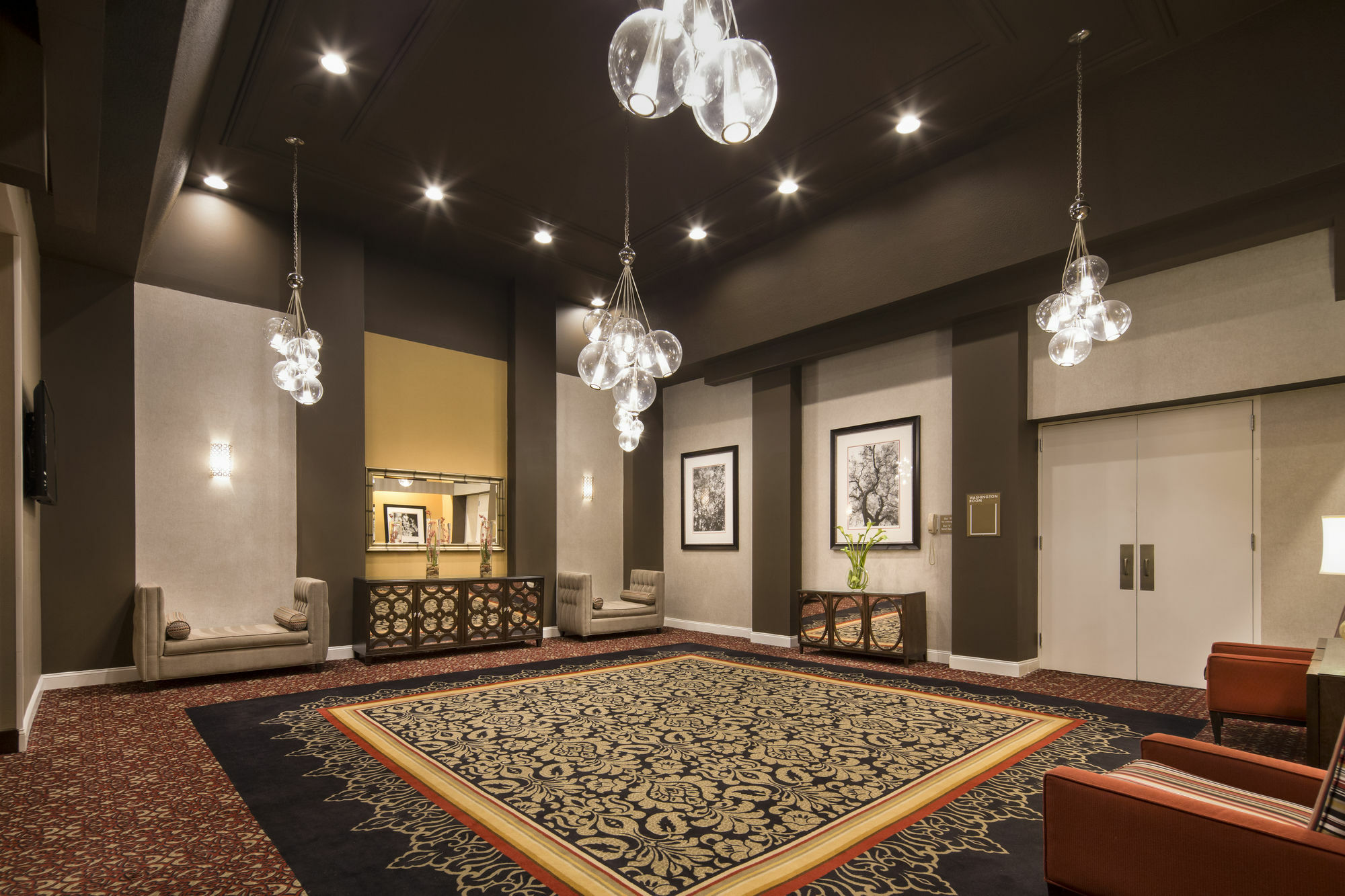 Doubletree By Hilton Hotel Raleigh - Brownstone - University Bagian luar foto